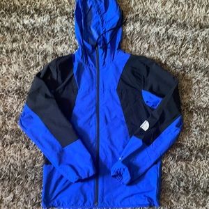 Used very clean Men’s north face wind breaker